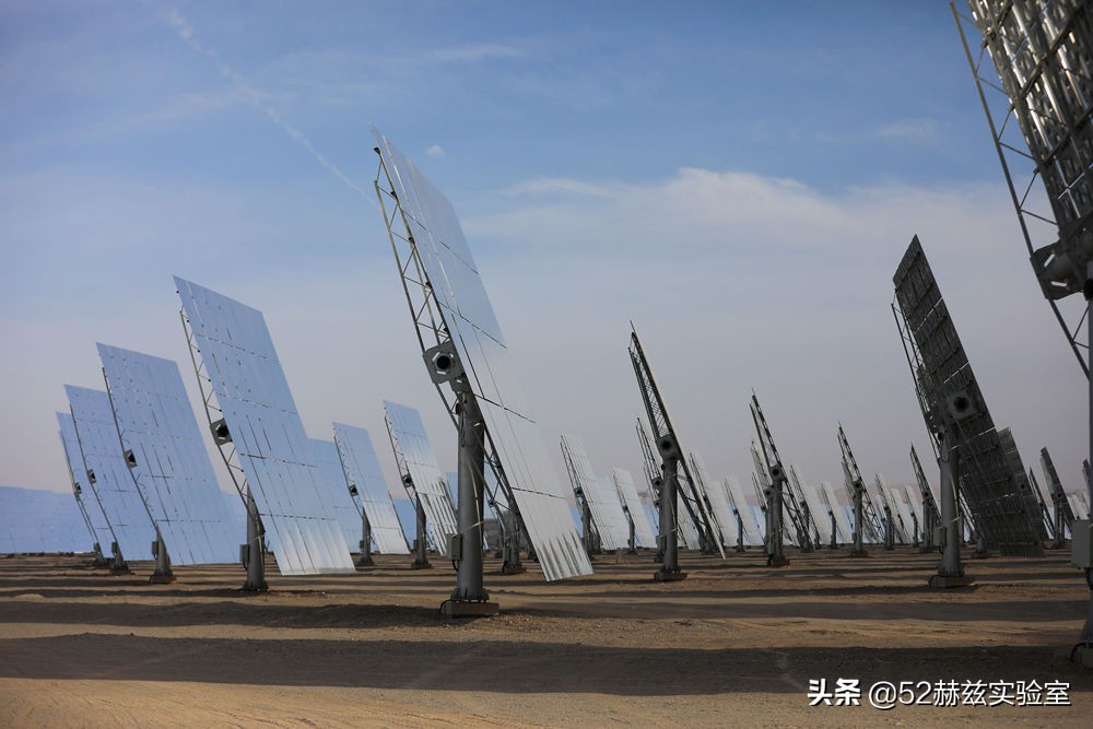 超级镜子发电站建设过程,1200面镜子发电