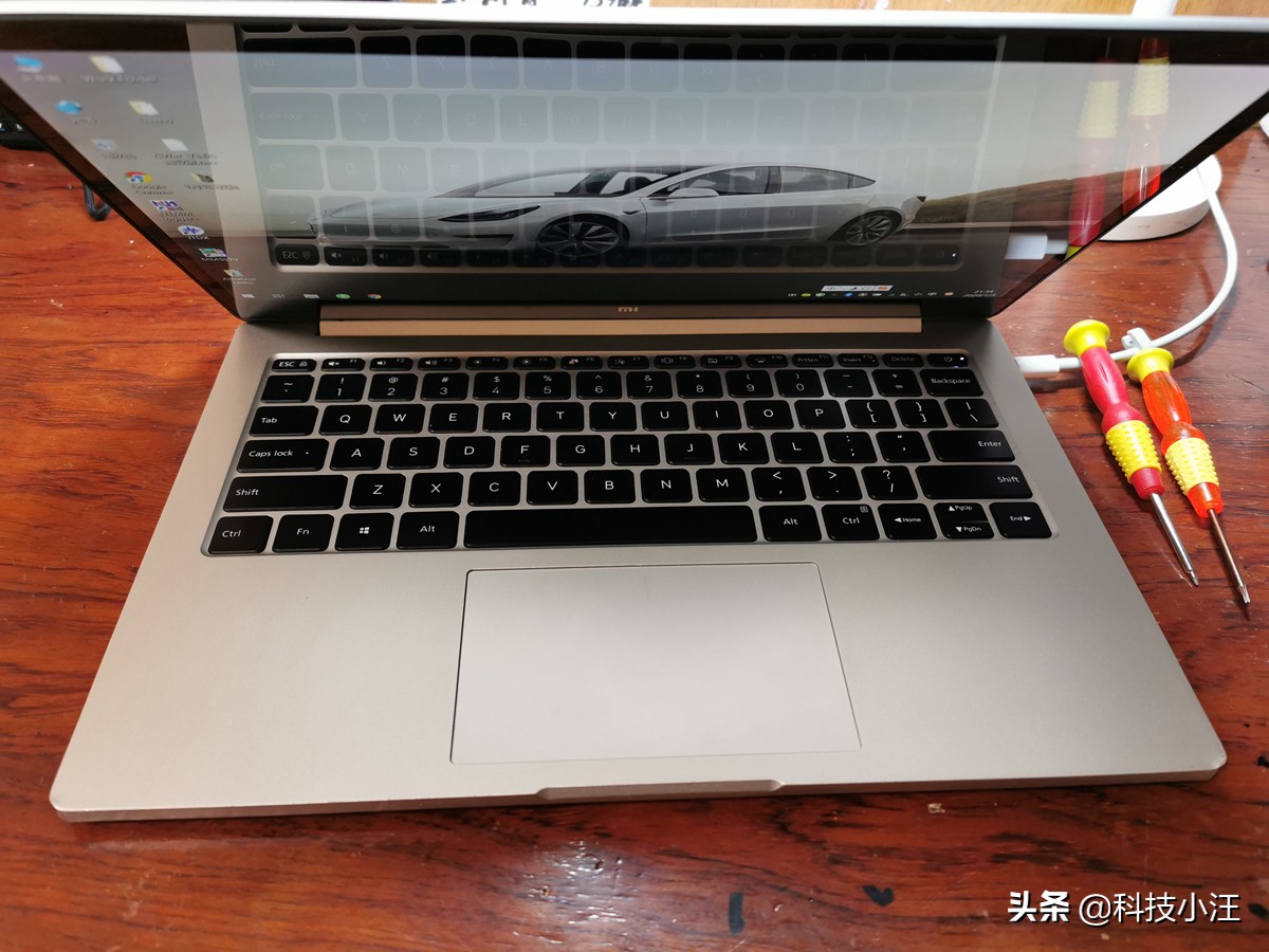 用了六年的笔记本黑屏,小米笔记本屏暗维修