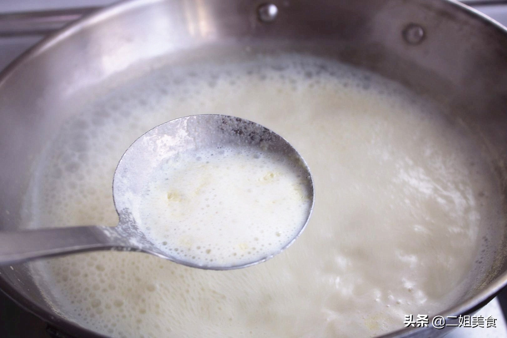 煮豆浆上面的沫子要不要撇掉,煮豆浆表面的泡沫是什么