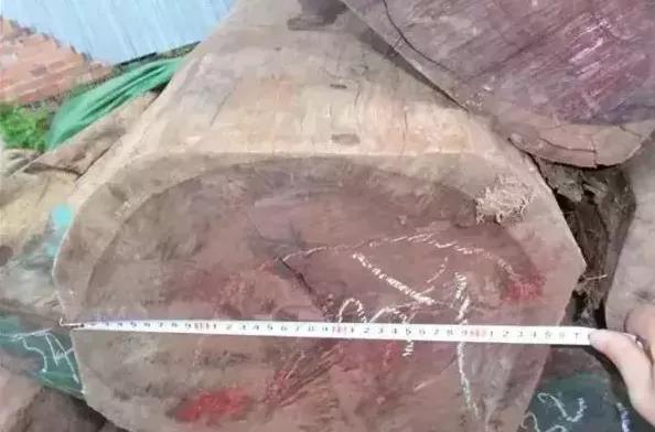 微凹黄檀是白酸枝还是红酸枝,红酸枝微凹黄檀是什么木头