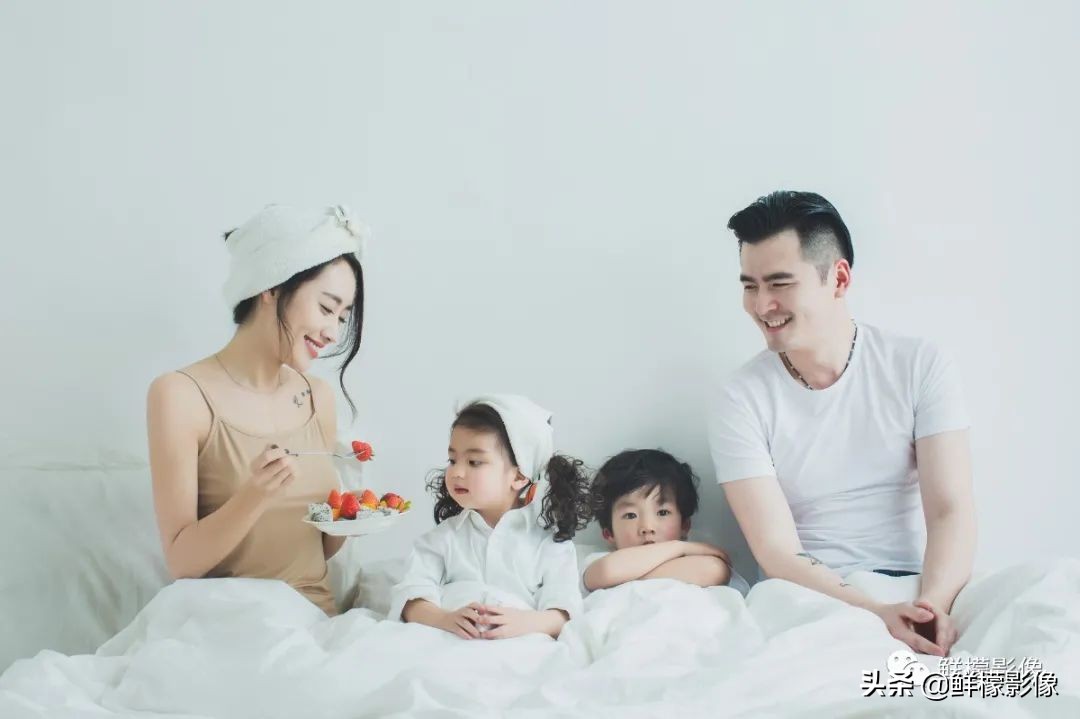 新春全家福拍摄技巧,全家福新年拍照姿势推荐