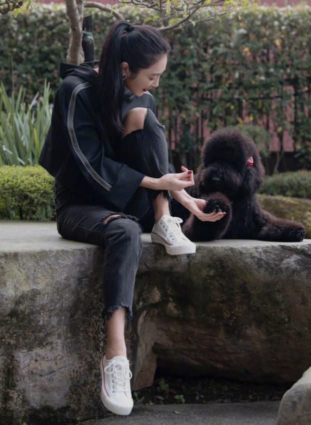 曹格吴速玲为女儿庆生发量惹人羡,曹格吴速玲婚礼