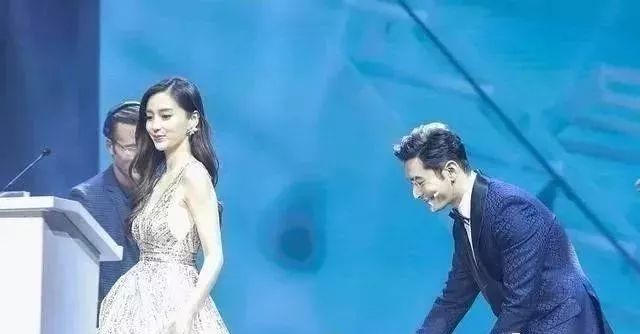 油腻！爱装逼！用力过猛！真的有人喜欢黄晓明吗？