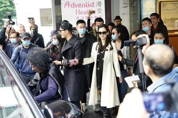 angelababy是怎么保持身材的,angelababy生完孩子如何变瘦