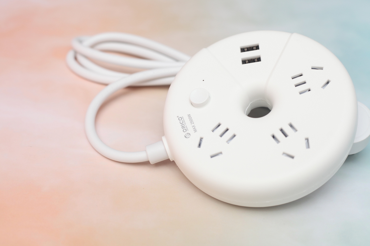 支持无线充电的手机套装,可以让我手机自动充电的软件