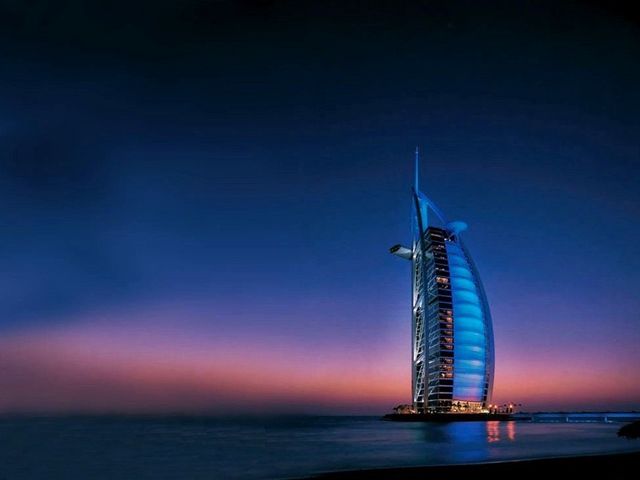 迪拜帆船酒店一晚多少钱,全世界最高的酒店迪拜帆船酒店
