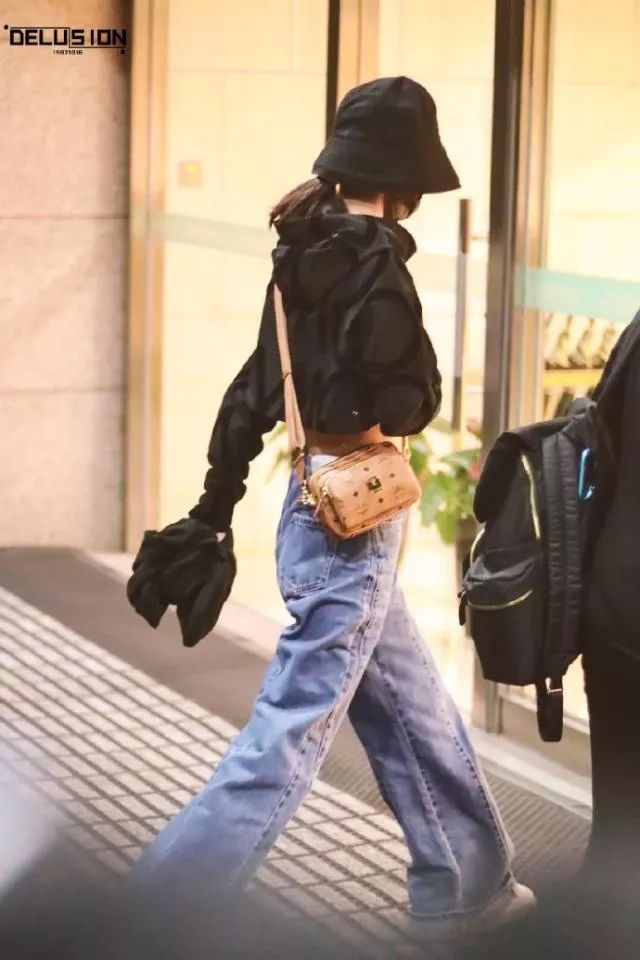 赵丽颖露脐装,赵丽颖露蚂蚁腰