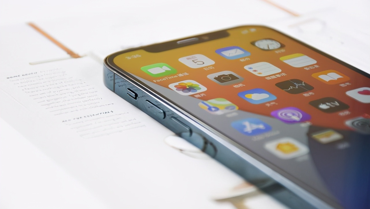 为什么iphone的屏幕比安卓清晰,苹果手机各代屏幕效果对比