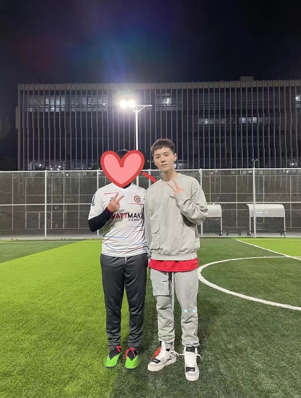 野球场遇见鹿晗,鹿晗球场偶遇路人