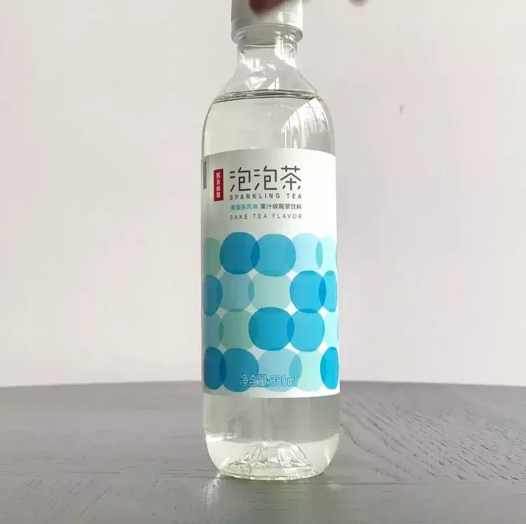 这20+款新饮品，我们喝出了打屁虫、清新剂、中药丸的味儿……