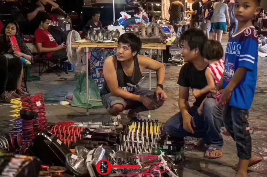 越野人摆摊做什么生意,越野车能摆地摊吗