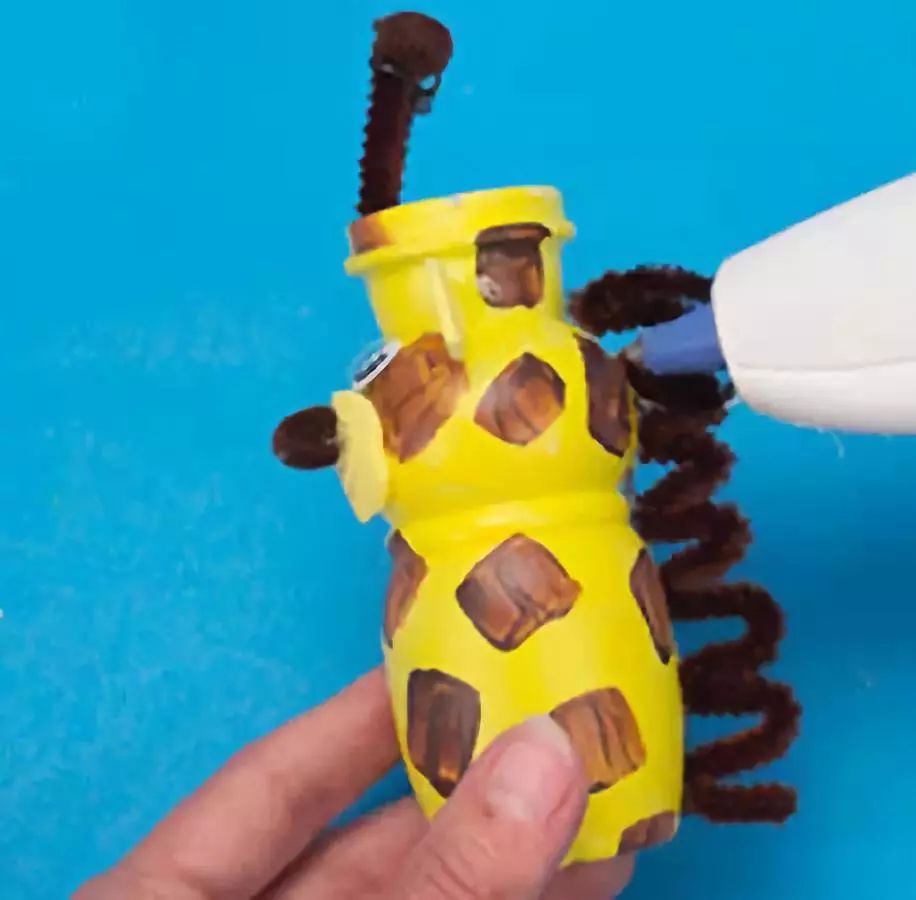 幼儿园元旦手工制作酸奶瓶,玻璃酸奶瓶子创意手工制作