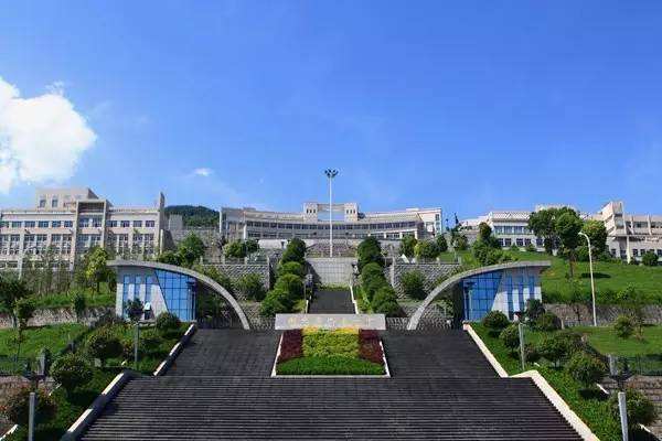 湖北恩施有几所高中学校,恩施最好的中学排名