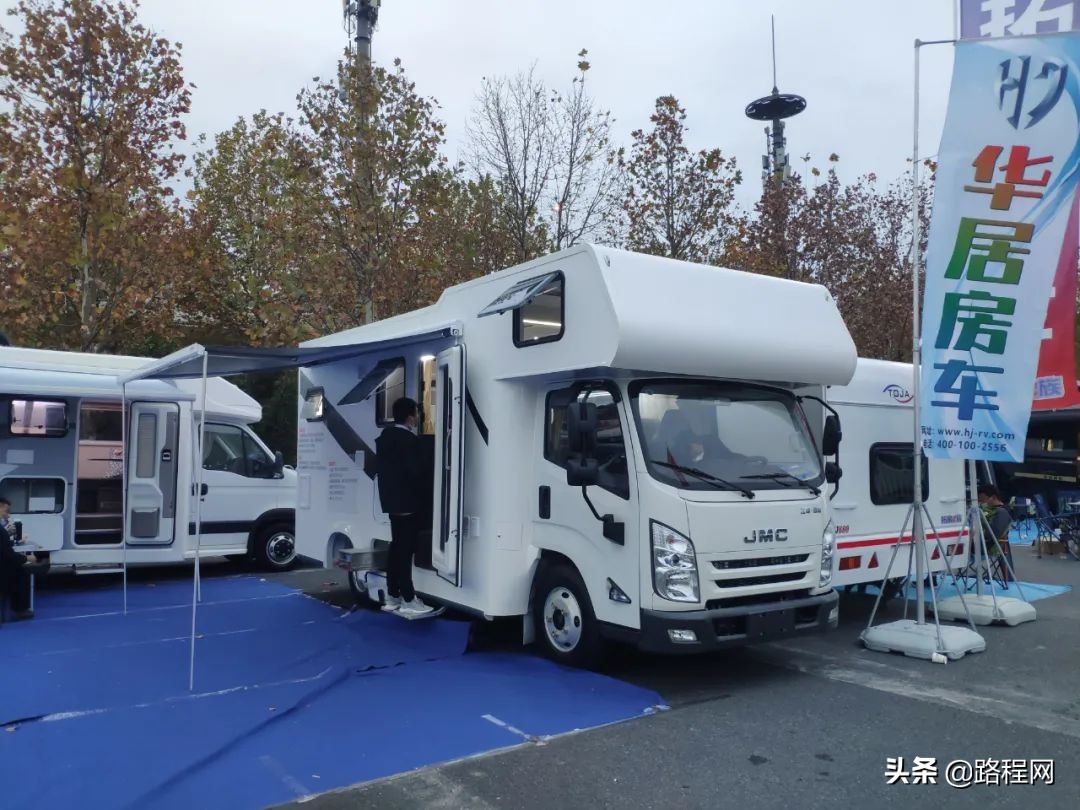 华居江铃轻卡房车,江铃700匹轻卡房车