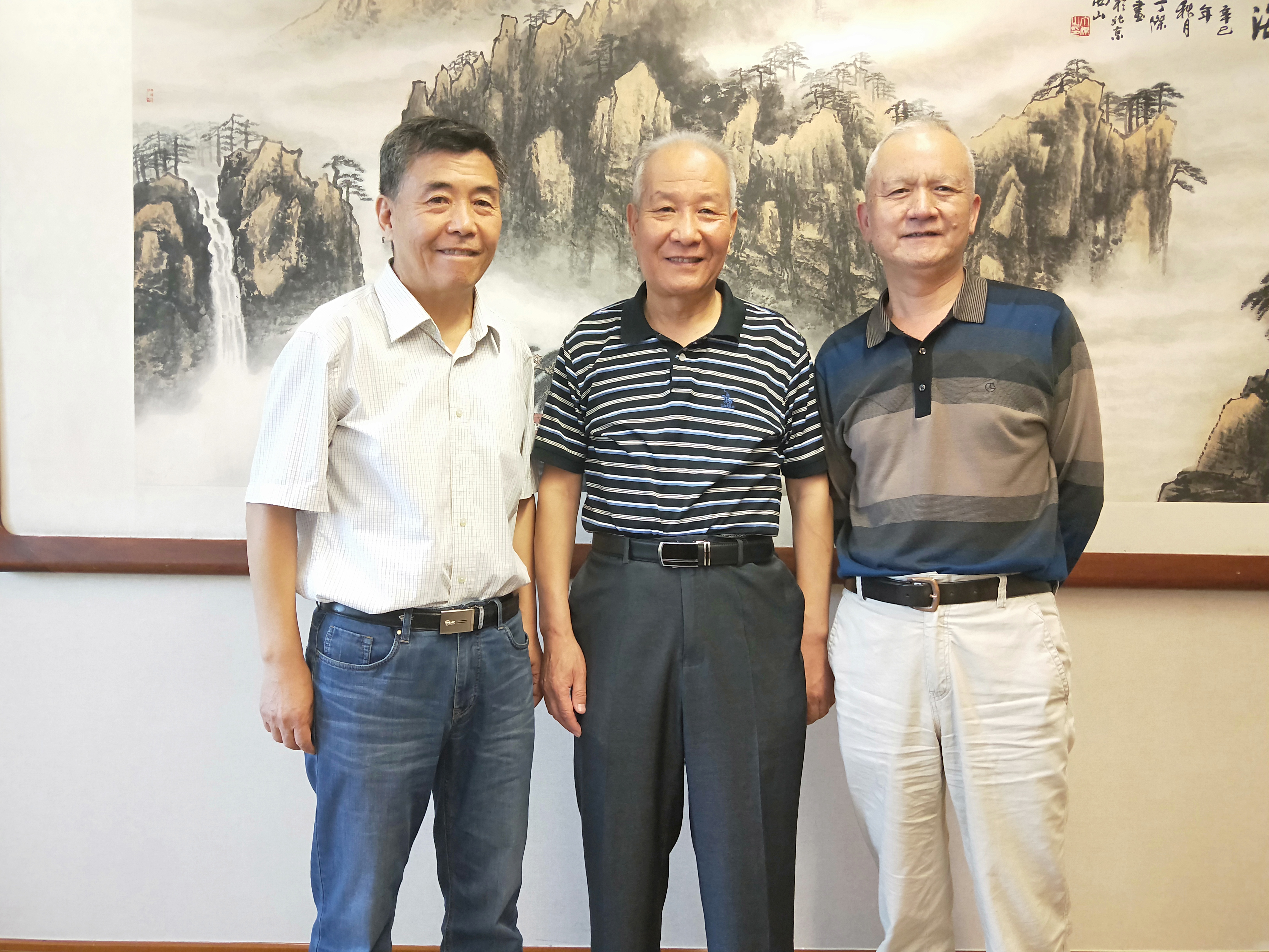 敬佩！京城大哥赵文图，虔诚编纂“中国列车电站”史