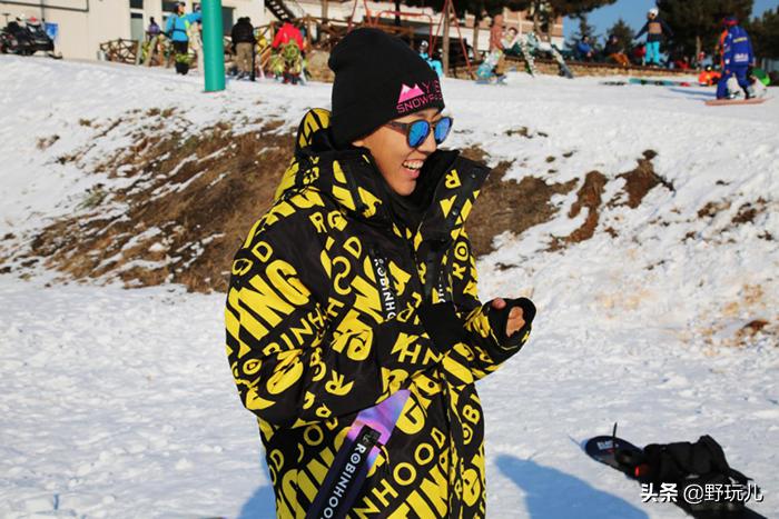 运动服饰新潮流,谁说运动上衣穿不出高定感