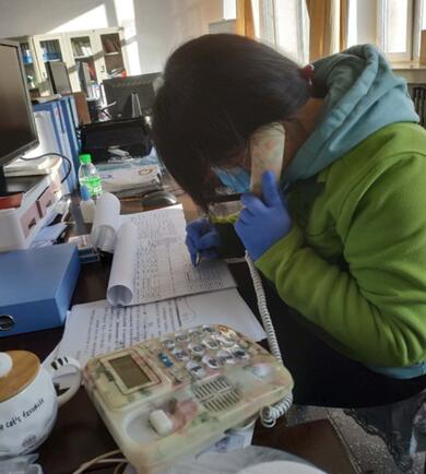 多彩小区成立“代购队”居民线上下单家门口取货