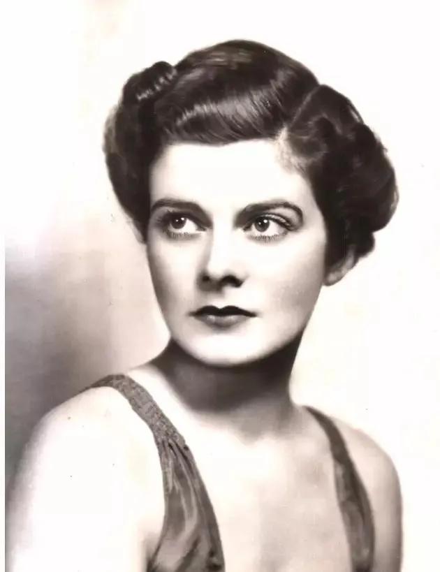 英国贵族最野的女人：大把人想写我的传记，可他们对性一窍不通