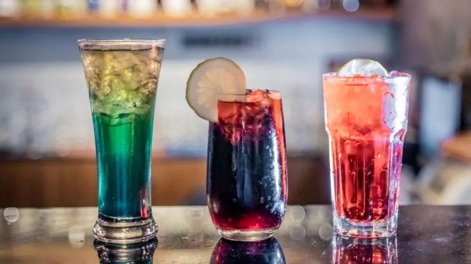 轰趴馆里的小型ktv多少钱,酒店式公寓轰趴棋牌馆