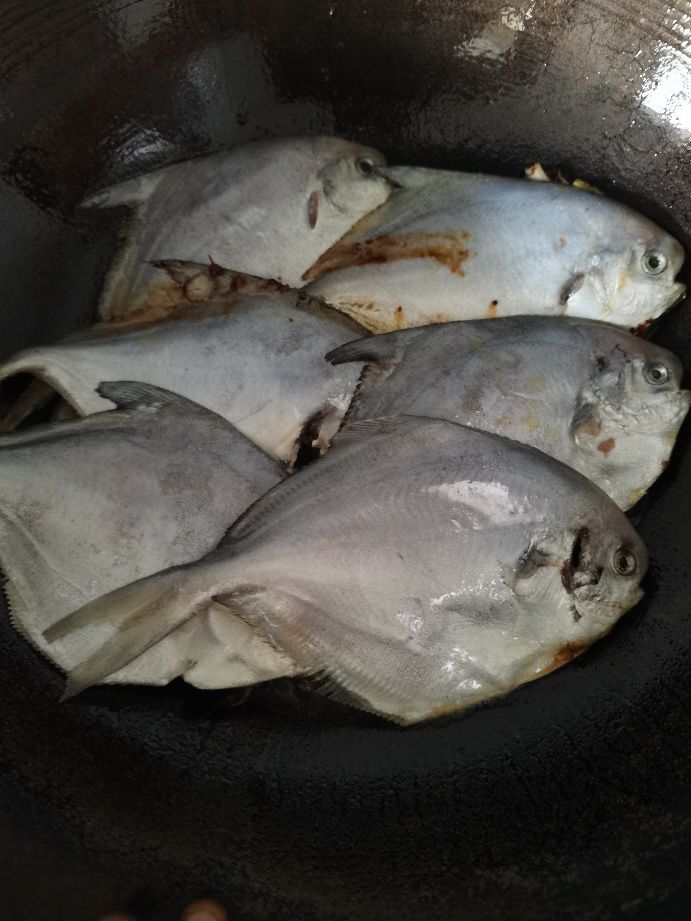 红烧白鲳鱼怎么去土腥味,红烧白鲳鱼干