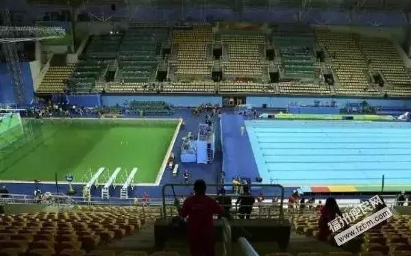 泳池水质脏吗怎么处理的,如何判断泳池的水是否干净