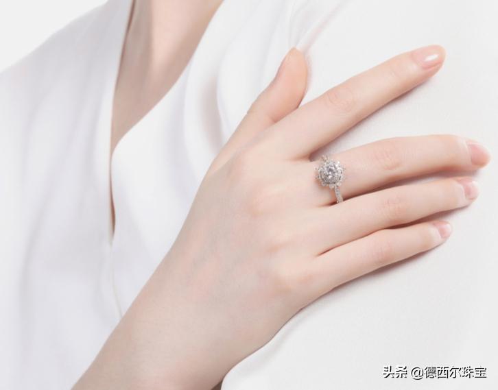 预算只有1万怎么选钻戒最划算,预算5000怎么挑钻戒买哪家品牌