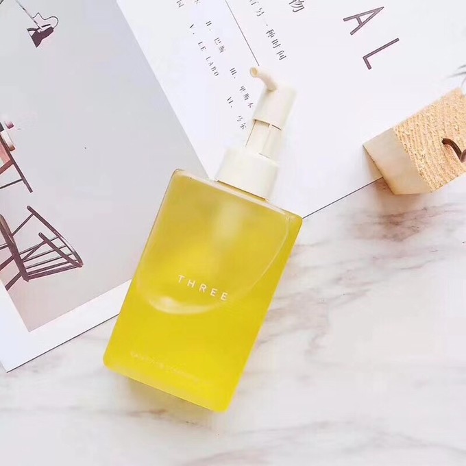 日本的彩妆品牌哪个气垫最好,日本最好用的十大粉底