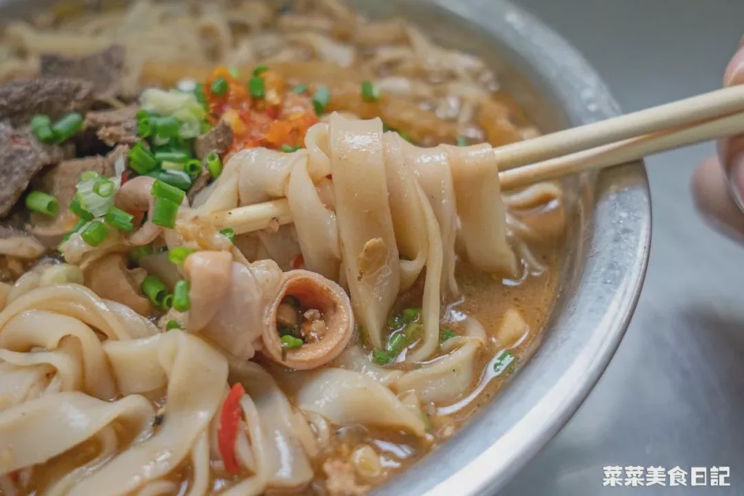 一年卖出70亿！摆摊有它必火，香到城管都要来一碗