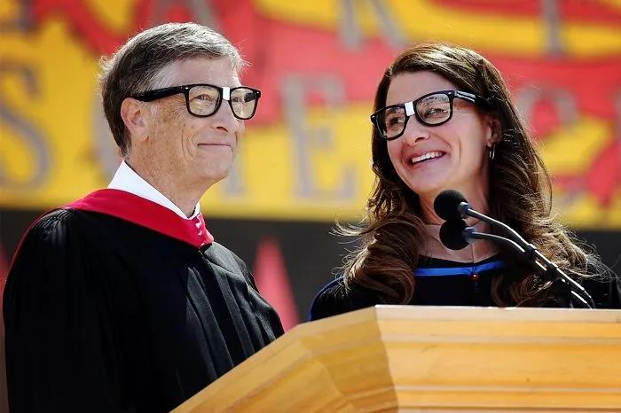 比尔盖茨离婚分了多少亿,比尔盖茨为何会离婚