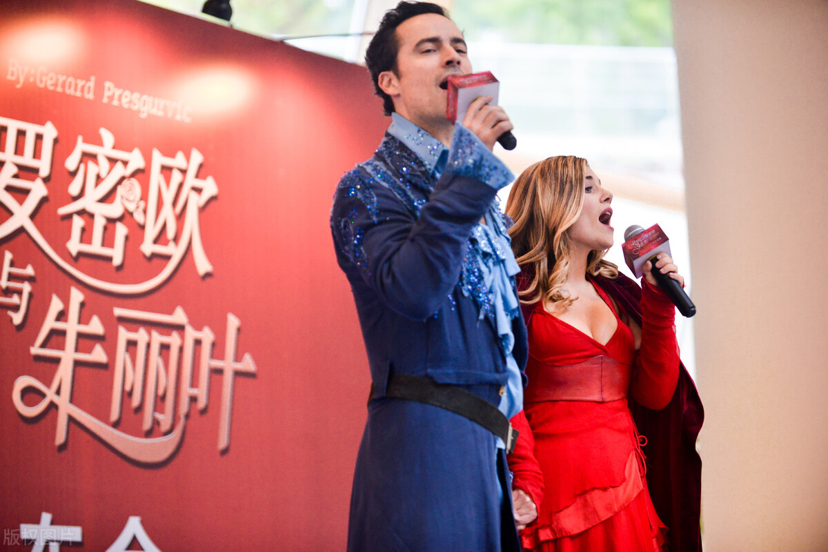 骆新：对待经典文本，我们只会匍匐在地磕头、磕头、再磕头