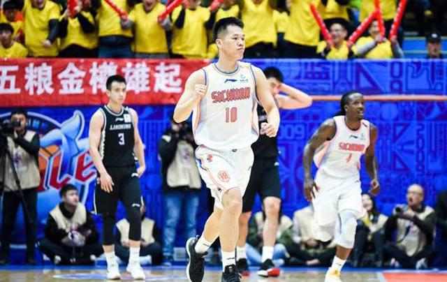 数据流丨喜欢斯玛特的“大侠”莫蒙尘，还需提升啥才能立足联盟？