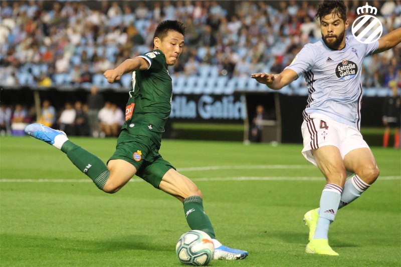 武磊被国足拖累了吗,武磊被人欺负的下场