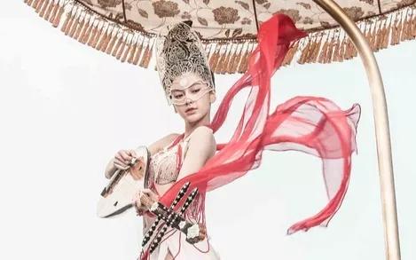 香港前世今生的真实故事,香港电影前世造的孽今世遭报应