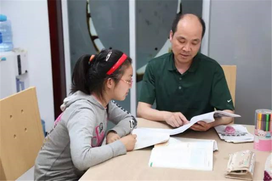 娃放学后怎么安排学习,孩子放学后如何鼓励孩子