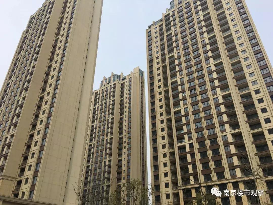 10盘迎来交付大考，实景谍照流出！这品质…