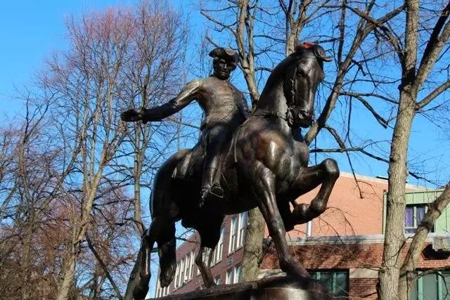 “最强快递小哥”凭什么能撬动各方资源？听听历史学家怎么说