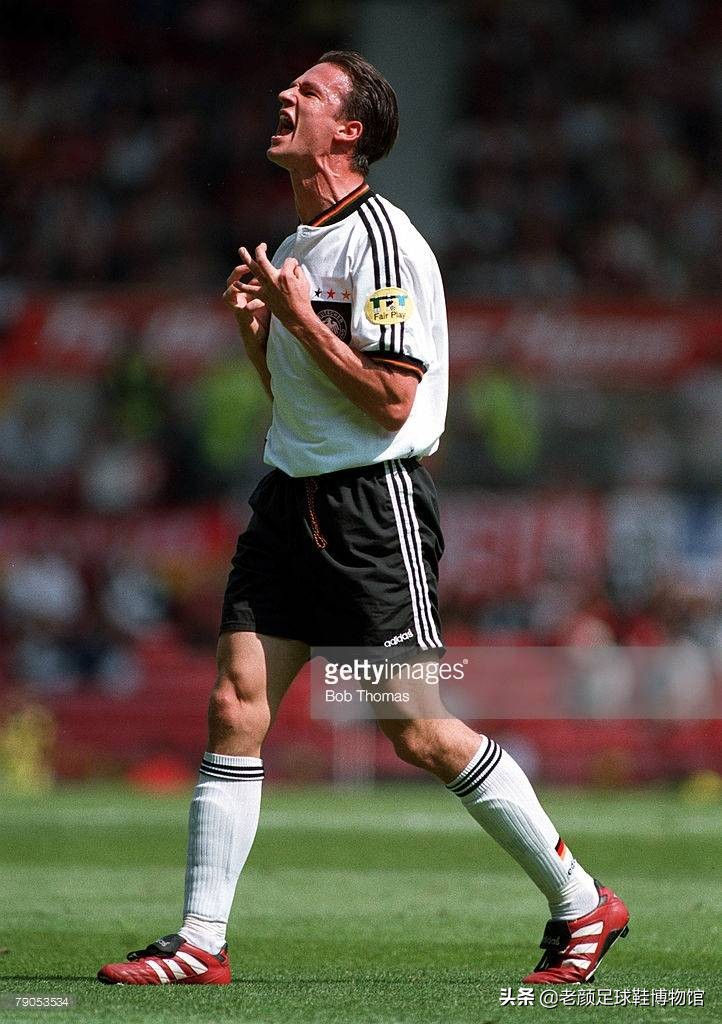 阿迪达斯老款猎鹰足球鞋测评,adidas足球鞋猎鹰2022黑红