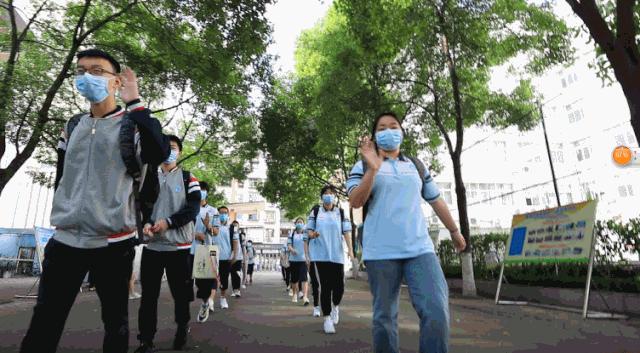 宜昌初中学生总人数,2023年宜昌市初三学生有多少人