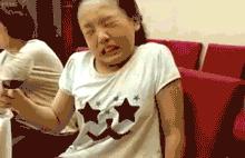 吃东西老塞牙，牙缝里有臭味！怎么办？