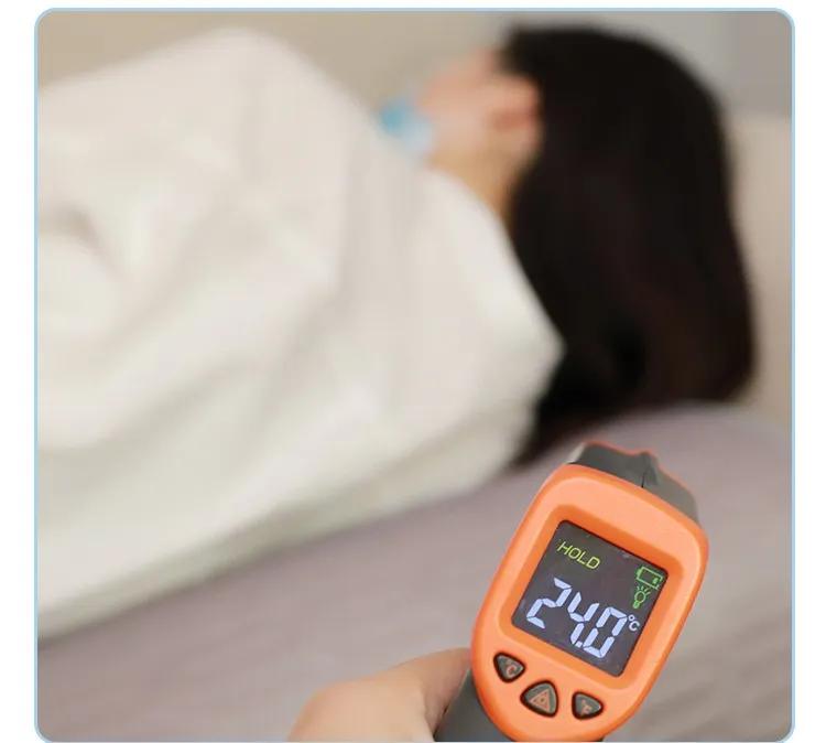 特斯拉睡觉凉席,特斯拉夏天睡车里空调自己关闭