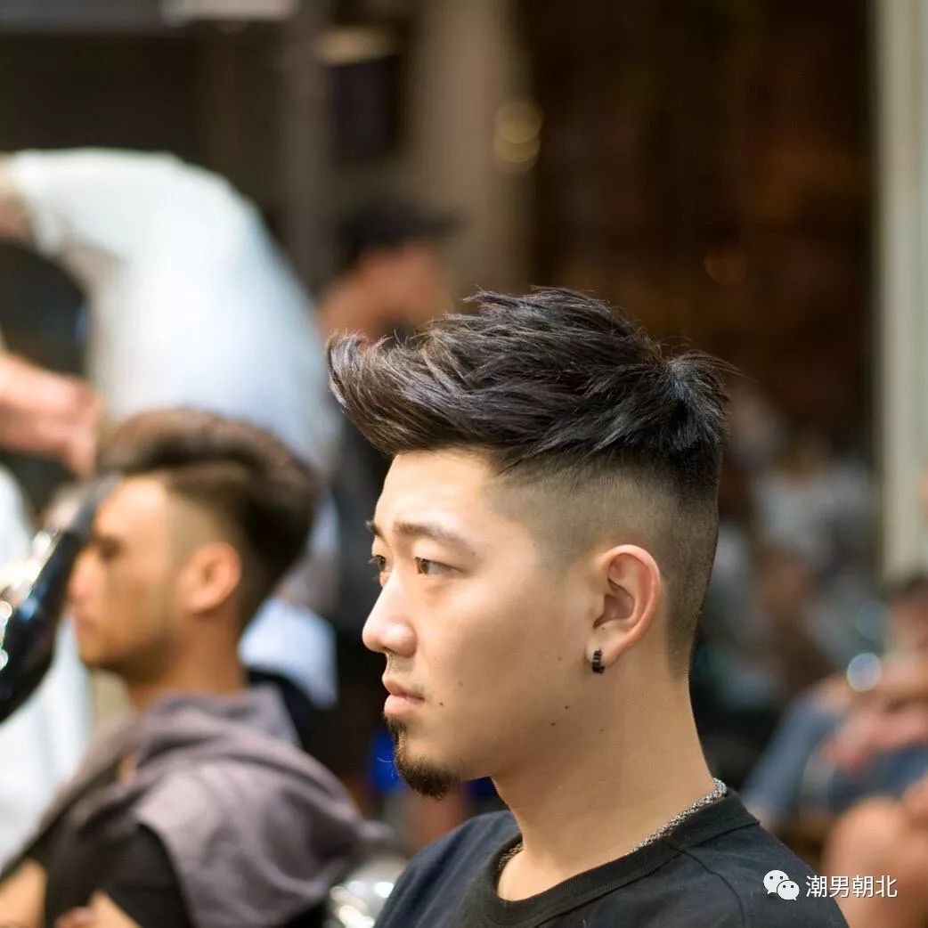 圆脸圆头脖子短适合什么发型男生,圆脸男生发型怎么剪才好看