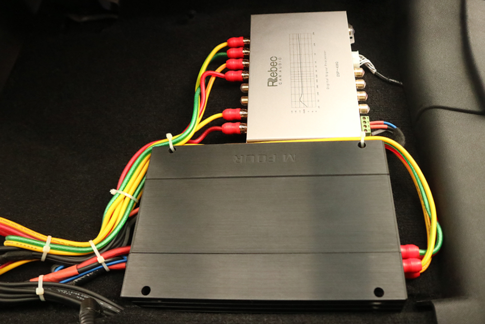 吉普牧马人改音响,jeep牧马人原厂升级阿尔派音响