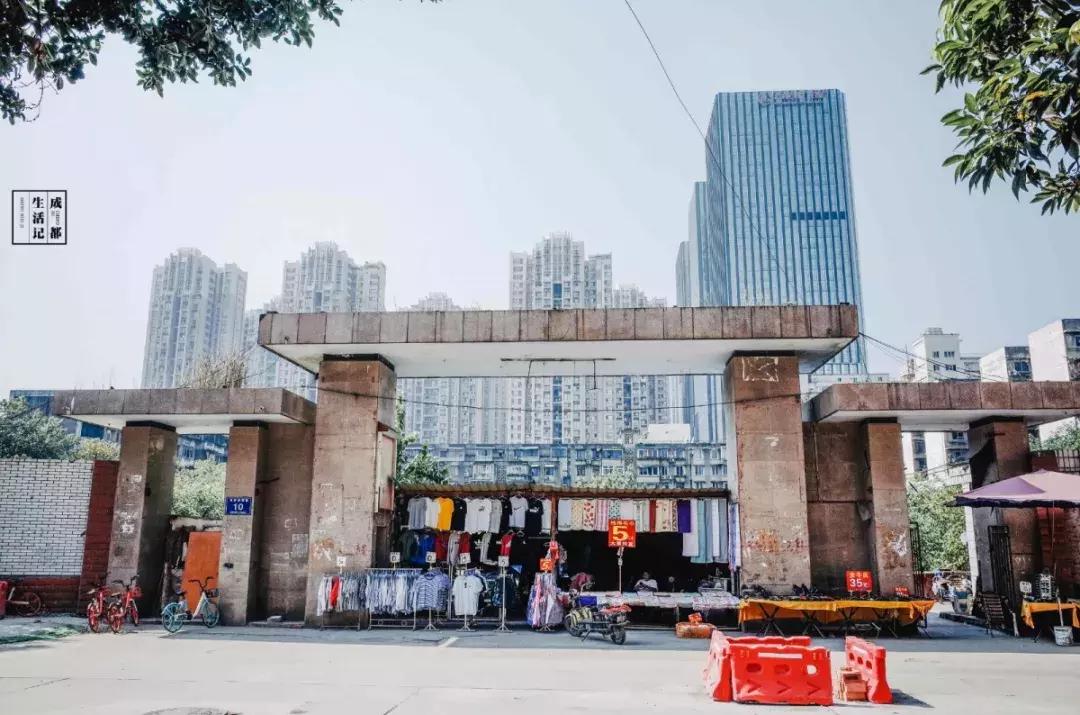 荷花池菜市场必吃美食攻略,荷花池美食一条街