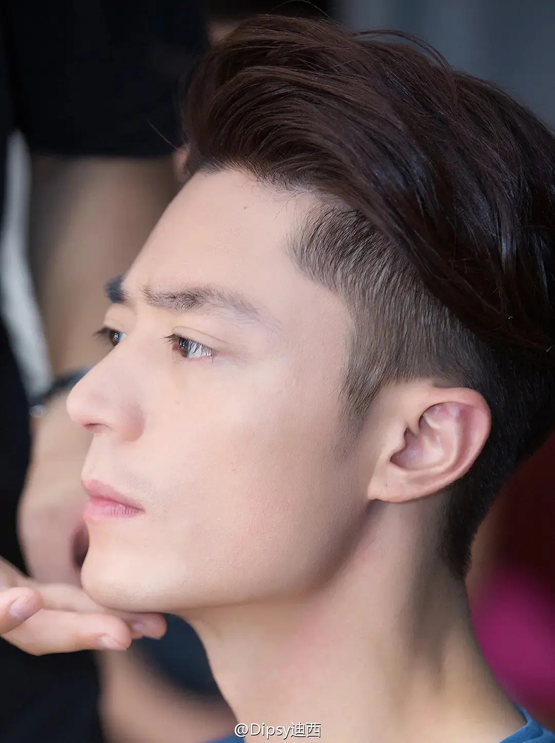 快来围观：山东的帅哥有多绝？曲阜白敬亭、青岛地铁小哥哥……你见过吗？网友：绝绝子