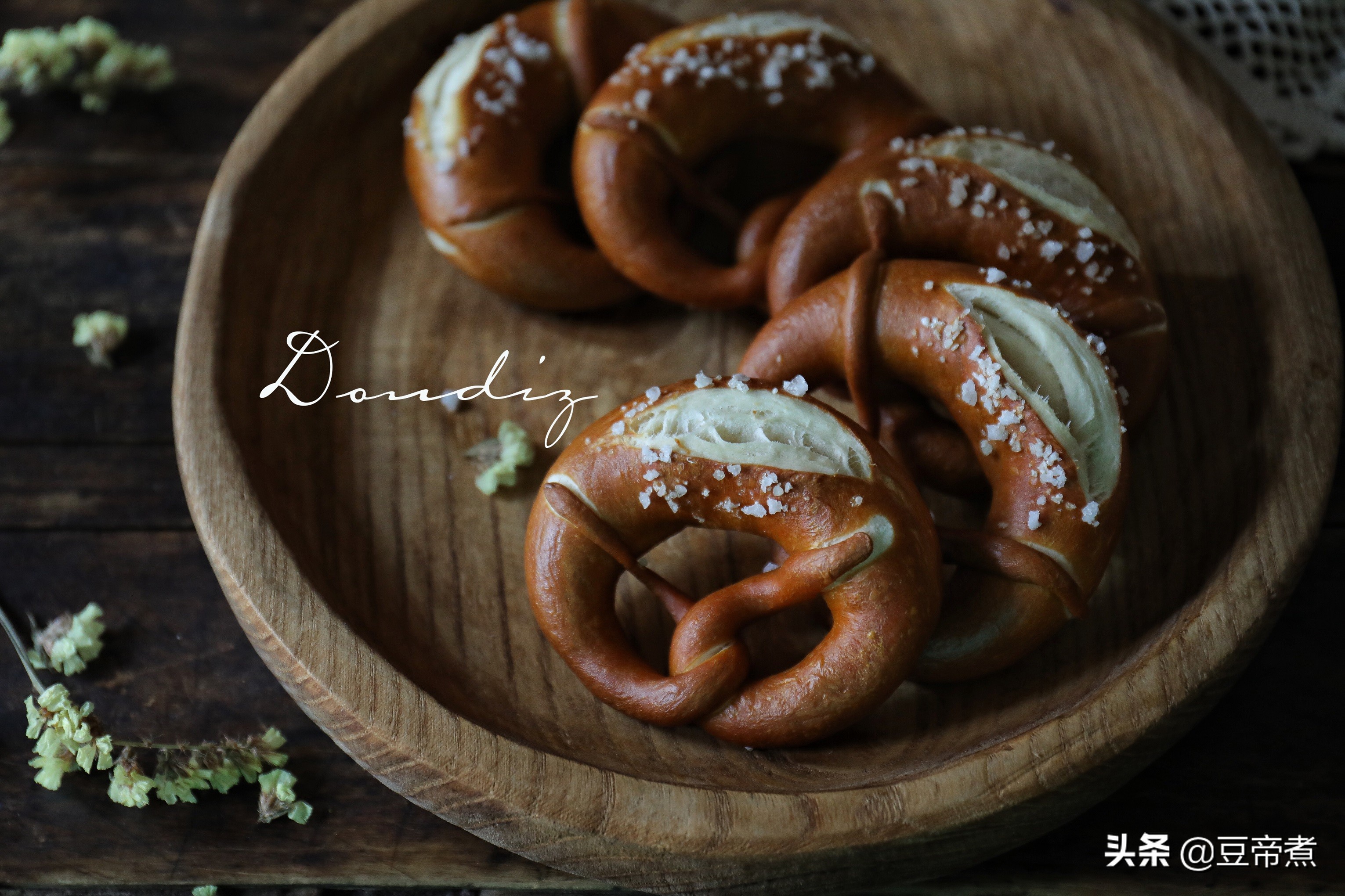 最近很火的面包制作,火爆全网的面包做法