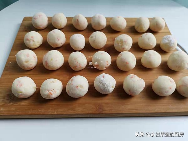 土豆泥加淀粉上锅蒸,蒸土豆泥用什么调料好吃