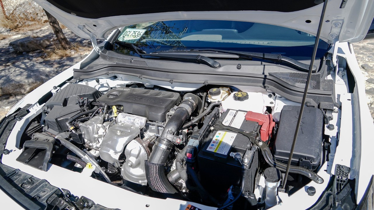 雪佛兰全新科鲁兹rs赛道动态表现,雪佛兰科鲁泽rs三缸车能不能买