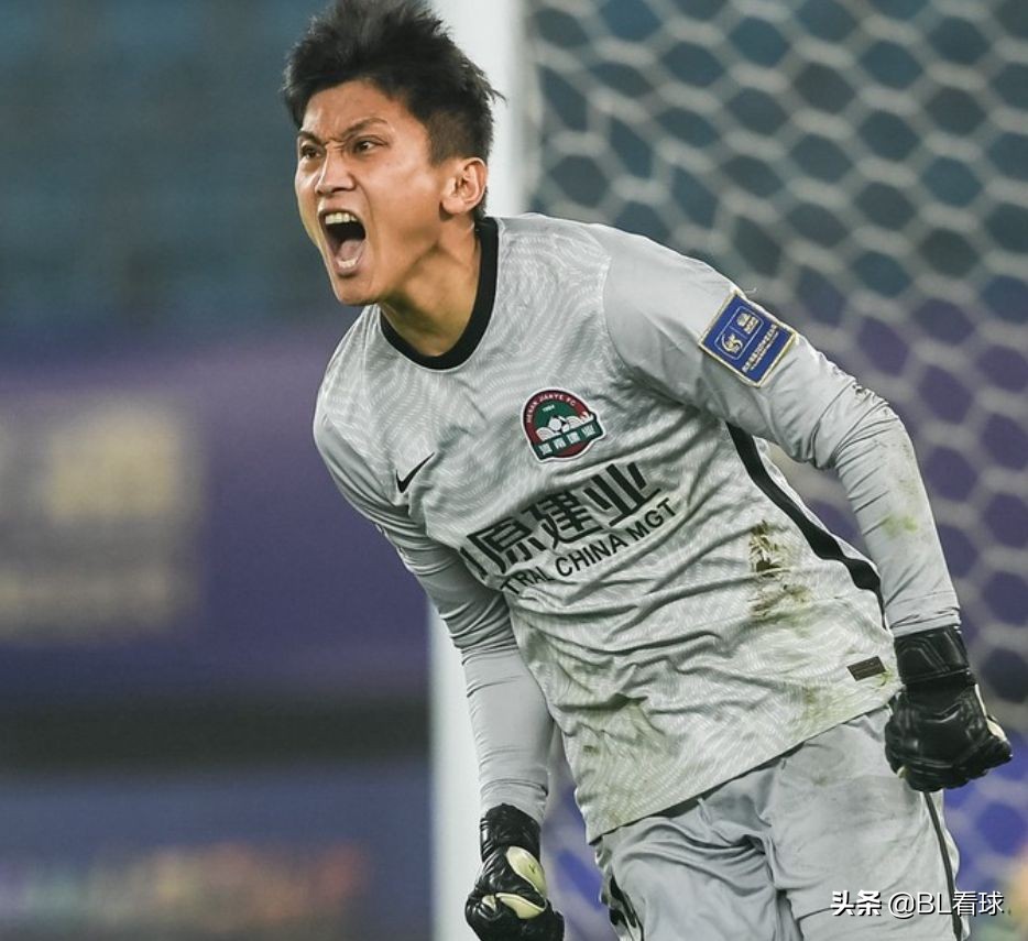 BL看球简讯10月29哈维即将上任巴萨主帅，C罗喜迎双胞胎