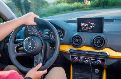 方向盘灯亮方向盘突然变沉,汽车方向盘变轻了怎么回事