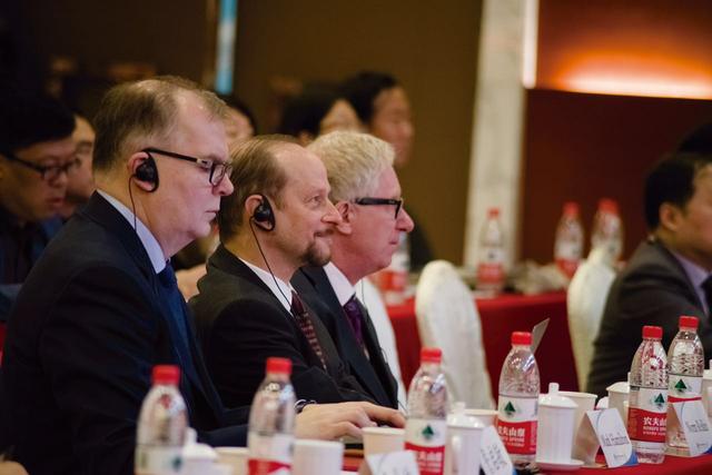 国宝“九龙杯”被偷，周总理为不伤及外宾友谊，是如何智取归还的